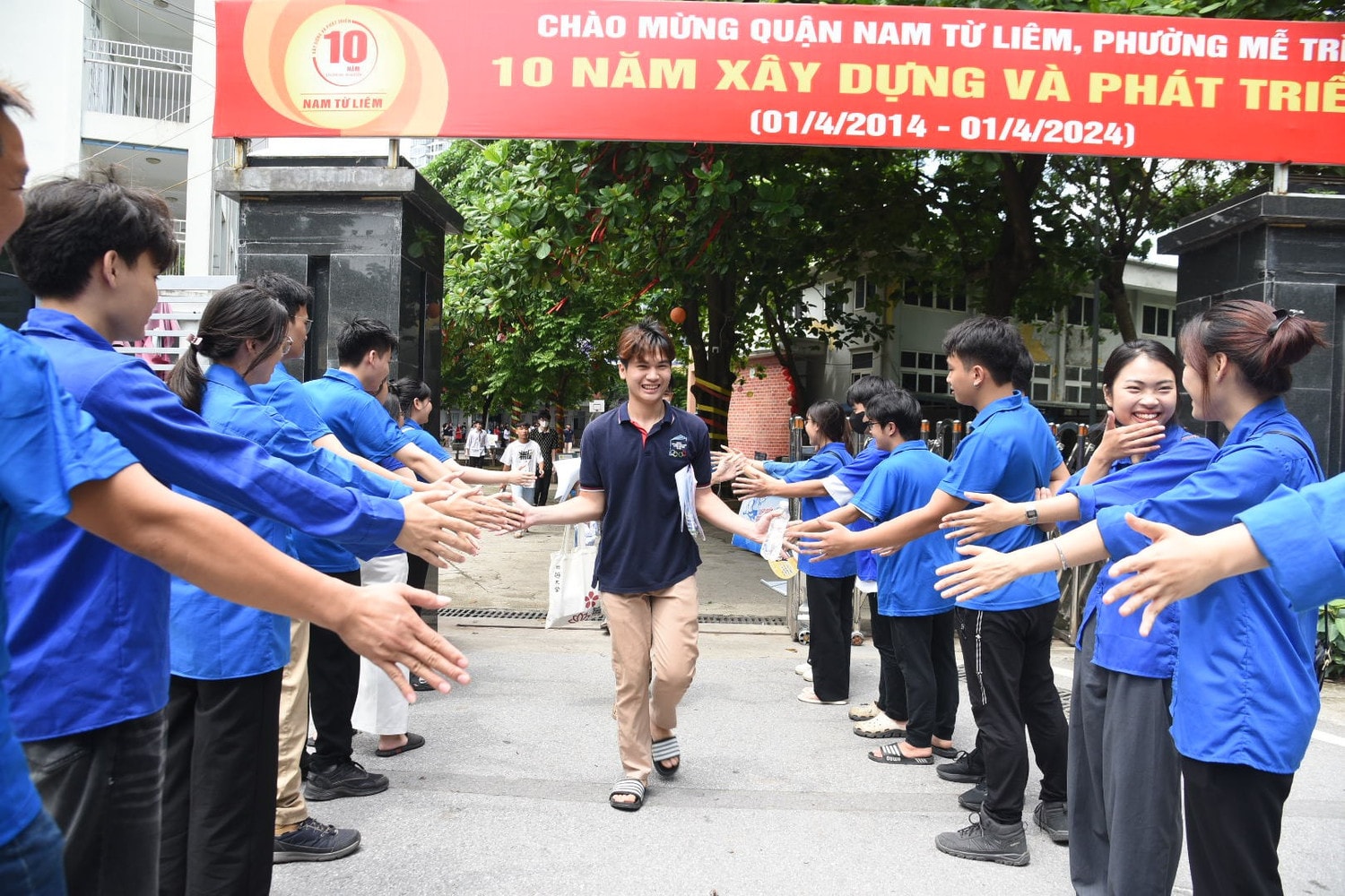 Thí sinh nhận định đề thi Khoa học xã hội: Môn Sử phân hóa cao, môn Giáo dục công dân khá dễ -0
