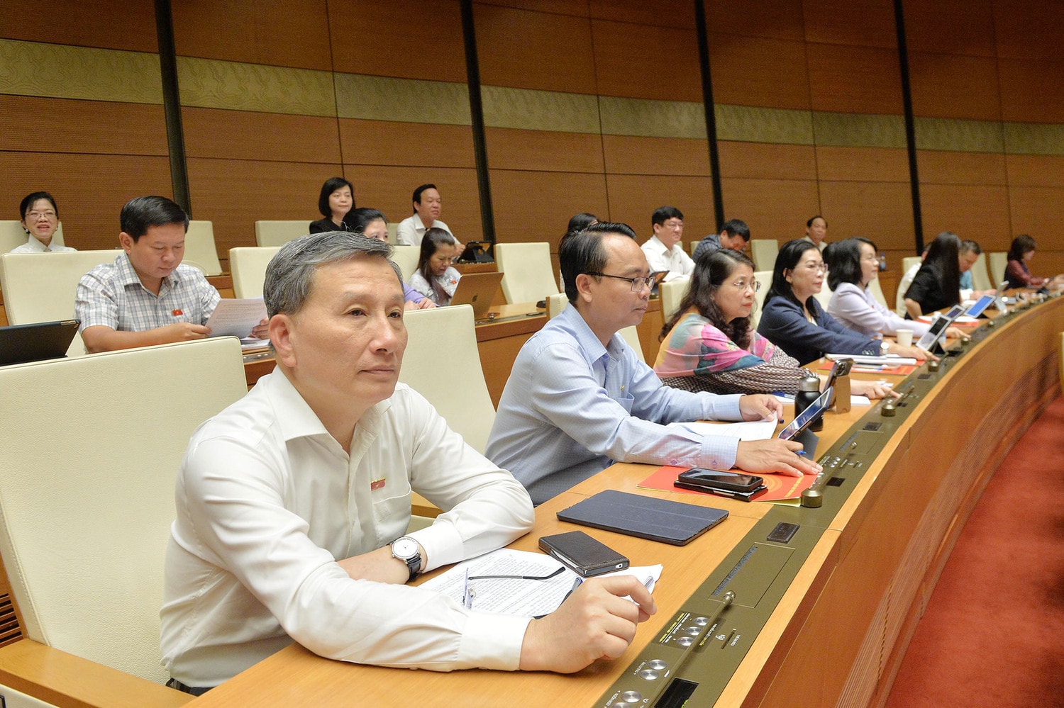 Quốc hội thông qua Nghị quyết của Quốc hội về chủ trương đầu tư Dự án đầu tư xây dựng đường cao tốc Bắc - Nam phía Tây -0