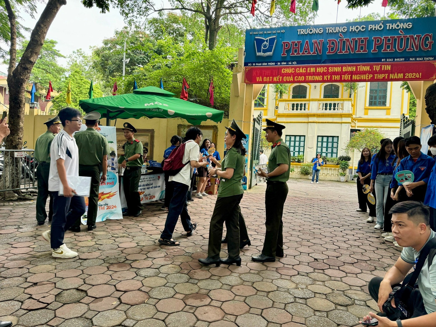 Giữ vững trật tự an toàn cho kỳ thi tốt nghiệp THPT năm 2024 -1