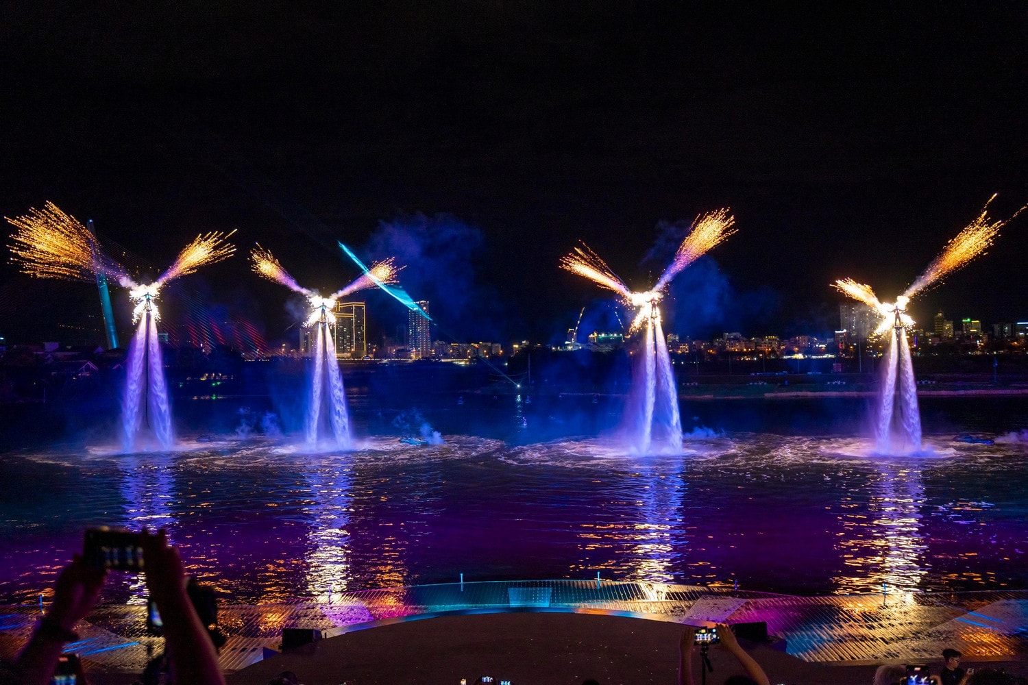 “Symphony of River”, điểm nhấn mới của du lịch đêm Đà Nẵng -0