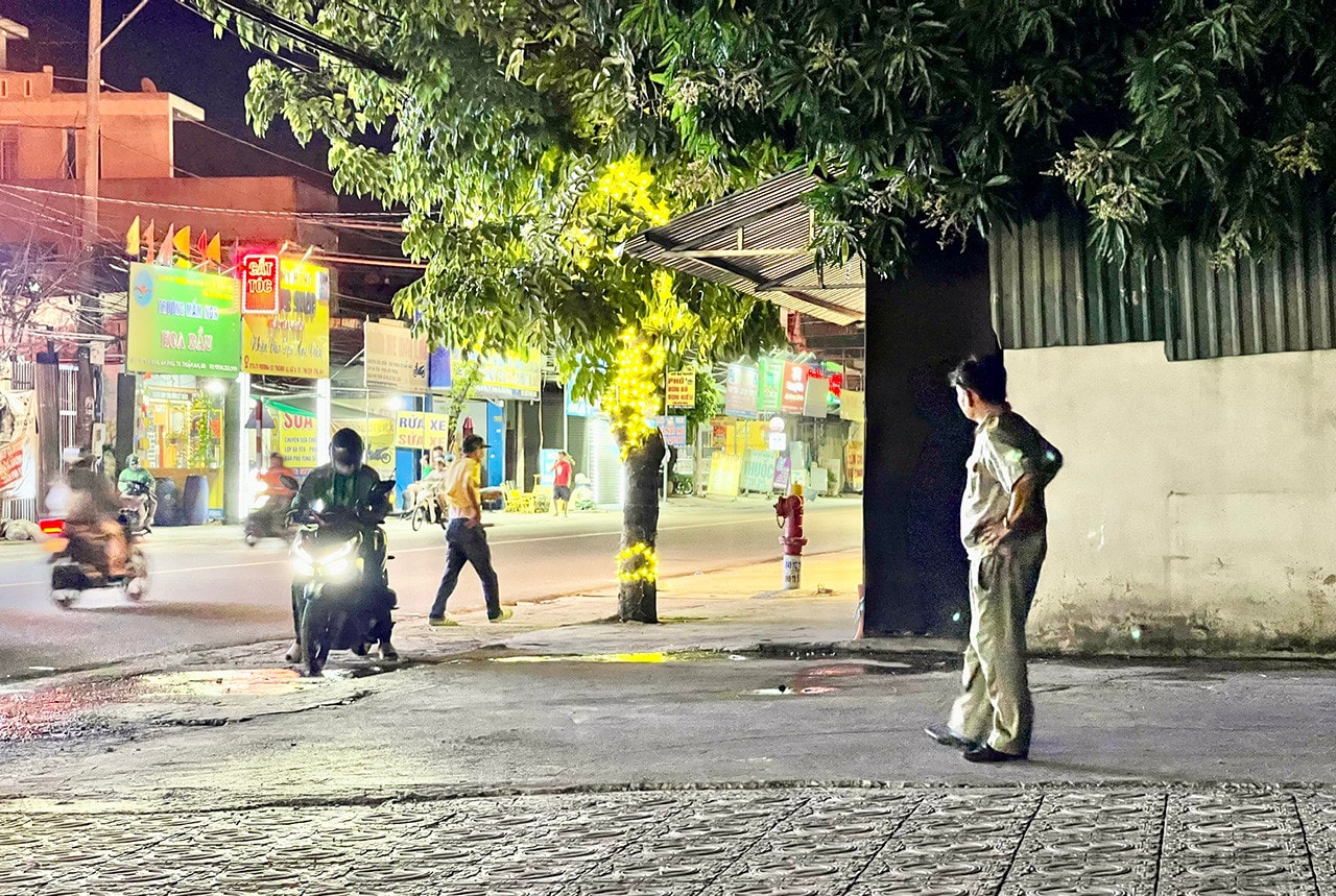 Bình Dương: Công an kiểm tra quán karaoke An Phú Royal 