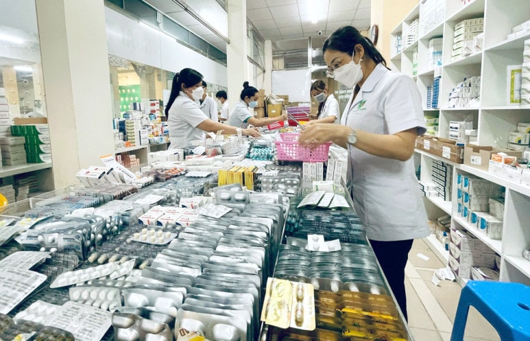 Các bệnh viện tại TP. Hồ Chí Minh đang gặp khó khăn trong việc mua các loại thuốc hiếm, thuốc đặc trị