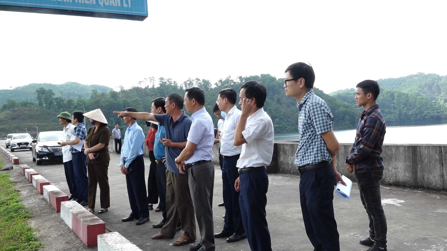 Đoàn Giám sát Thường trực HĐND tỉnh Quảng Ninh khảo sát thực tế tại hồ chứa nước Cao Vân, TP. Cẩm Phả
