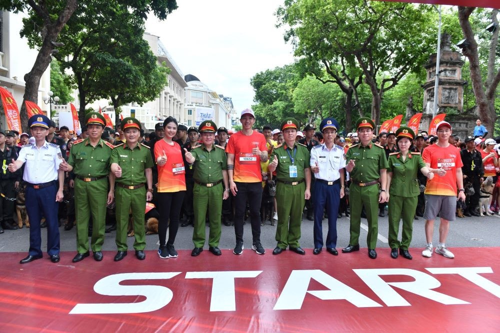 Ngàn bước chạy - Chung một quyết tâm - Vì cộng đồng không ma túy -0