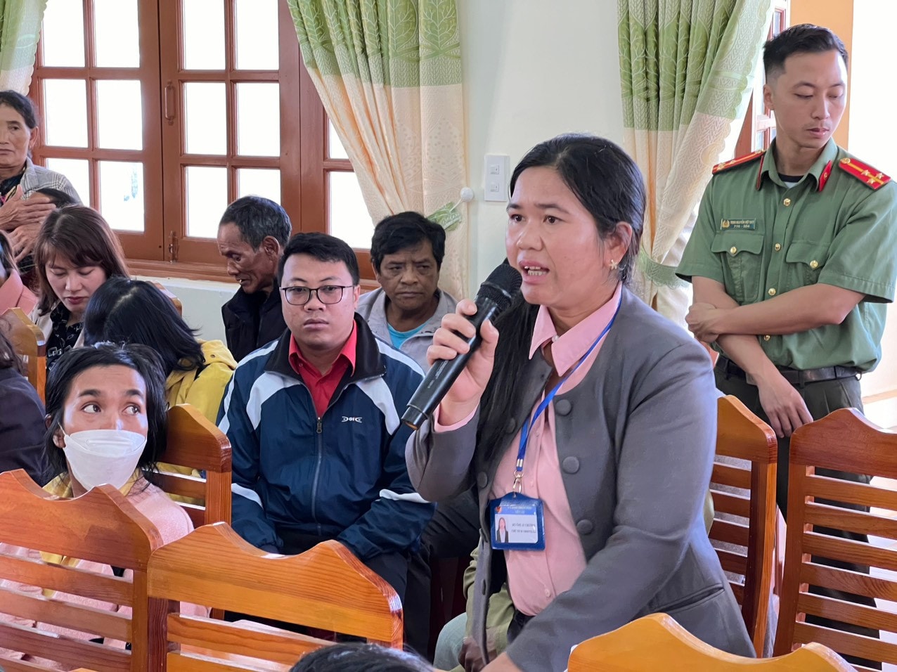 Cử tri xã Lát mong muốn sớm giải quyết tình trạng cho vay nặng lãi vùng sâu, vùng xa -0
