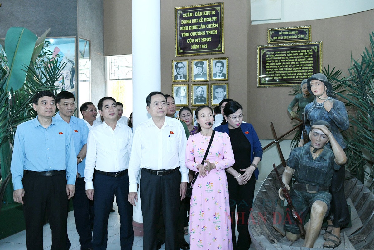 ctqh-chieu-a6.jpg -5