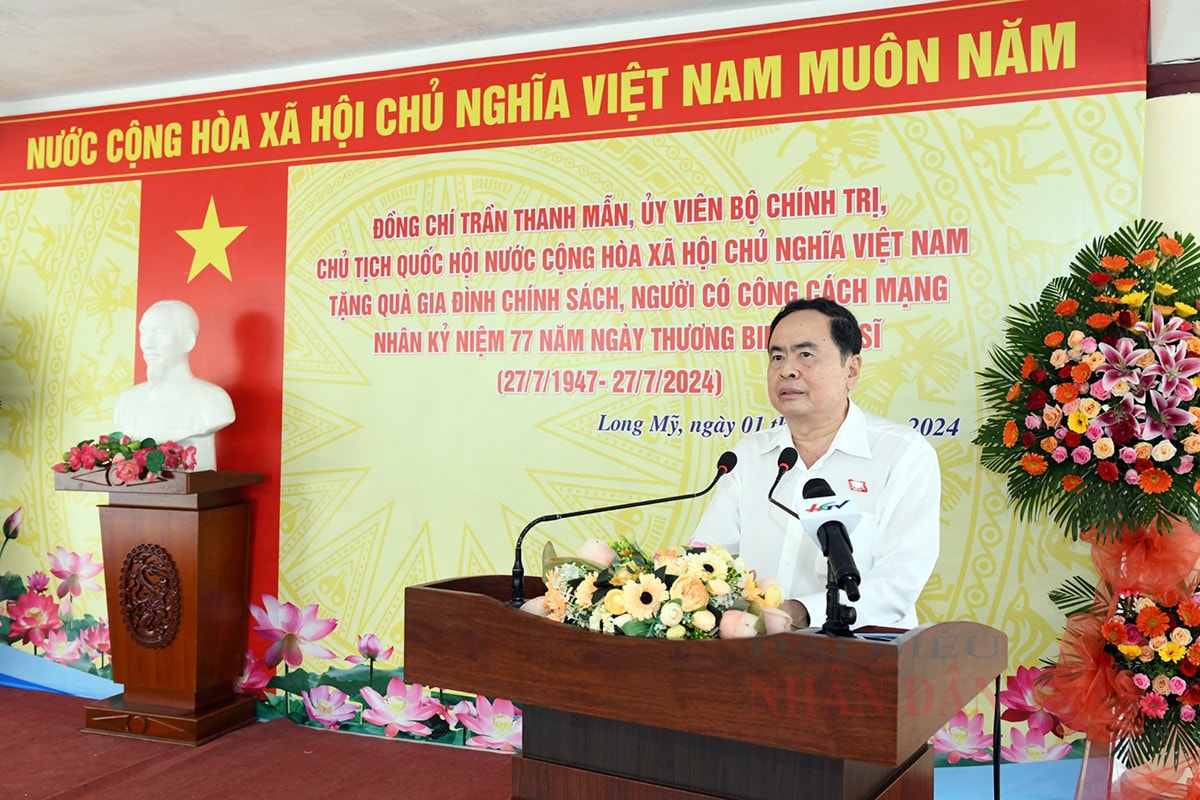 ctqh-chieu.jpg -9