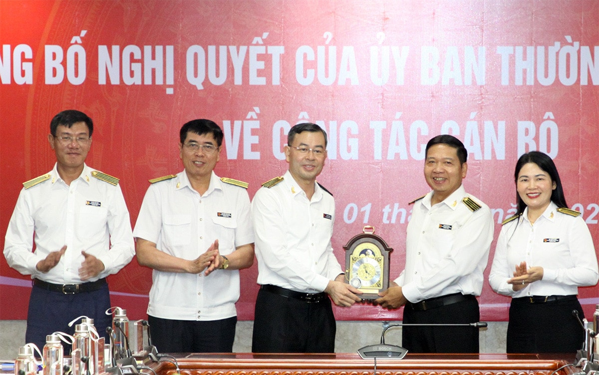 Phó Chủ tịch Quốc hội Nguyễn Đức Hải dự Lễ trao Nghị quyết của Ủy ban Thường vụ Quốc hội về công tác cán bộ tại Kiểm toán Nhà nước -3