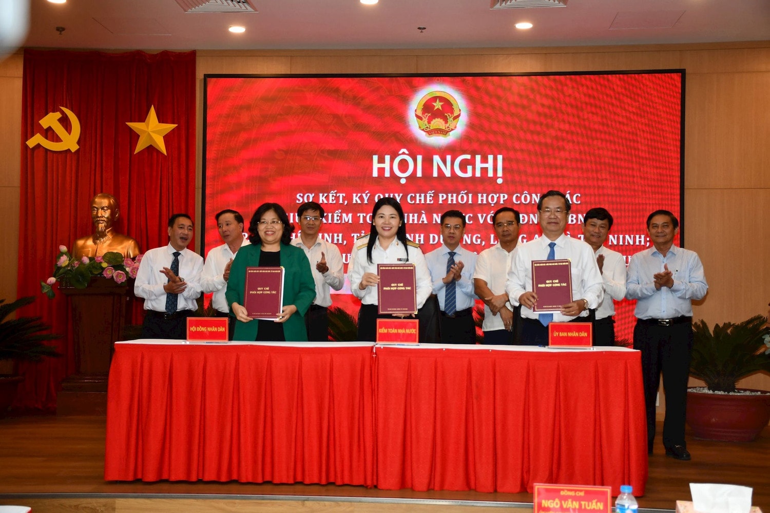 Kiểm toán nhà nước ký kết Quy chế phối hợp công tác với Thường trực HĐND, UBND các tỉnh Khánh Hòa, Lâm Đông, Ninh Thuận, Phú Yên. Ảnh: Song Hồng