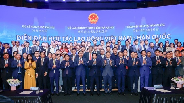 Phó Chủ nhiệm Ủy ban Đối ngoại Lê Thu Hà gặp Chủ nhiệm Ủy ban Đối ngoại và Thống nhất, Quốc hội Hàn Quốc