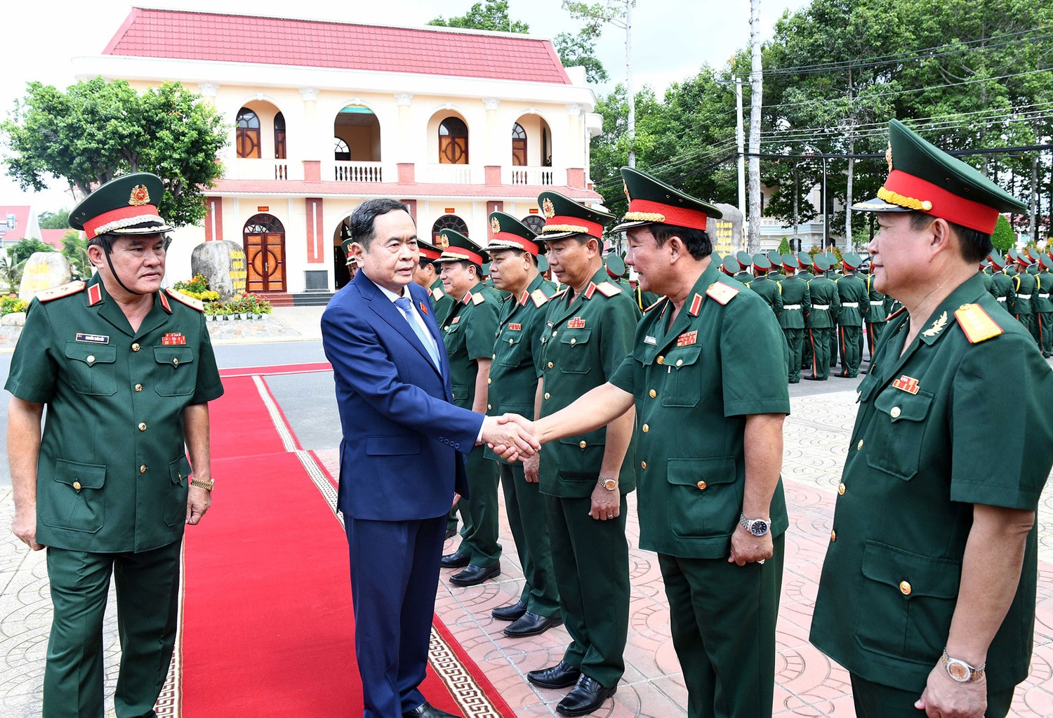 Chủ tịch Quốc hội Trần Thanh Mẫn thăm và làm việc với Đảng ủy - Bộ Tư lệnh Quân khu 9 -0