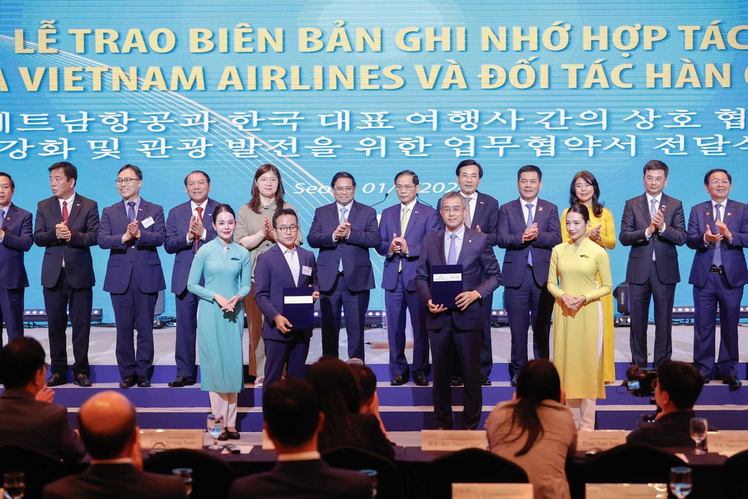 Vietnam Airlines kỷ niệm 30 năm đường bay thẳng và chào đón hành khách thứ 15 triệu giữa Việt Nam - Hàn Quốc -0