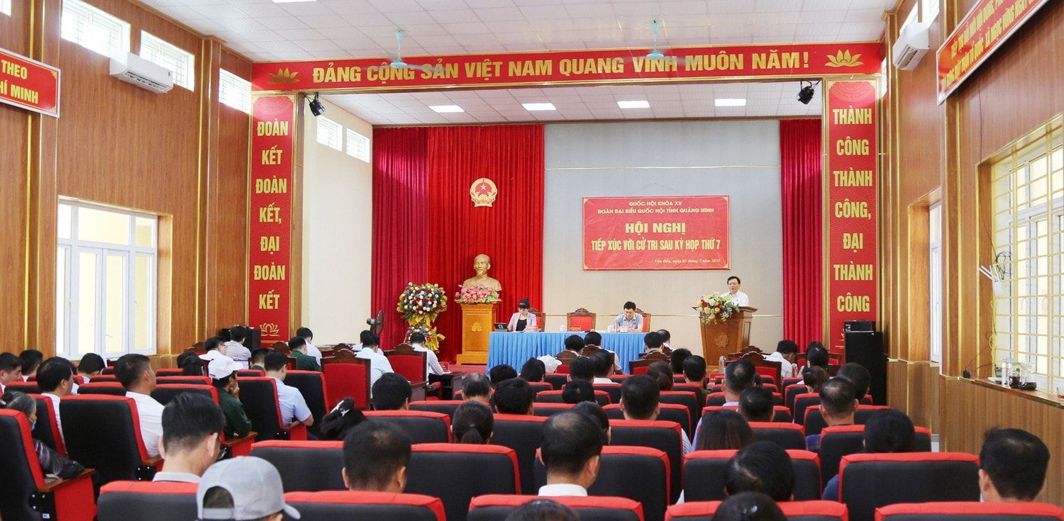 Giám đốc Học viện Chính trị quốc gia Hồ Chí Minh, Chủ tịch Hội đồng lý luận Trung ương Nguyễn Xuân Thắng tiếp xúc cử tri huyện Vân Đồn, Quảng Ninh -0