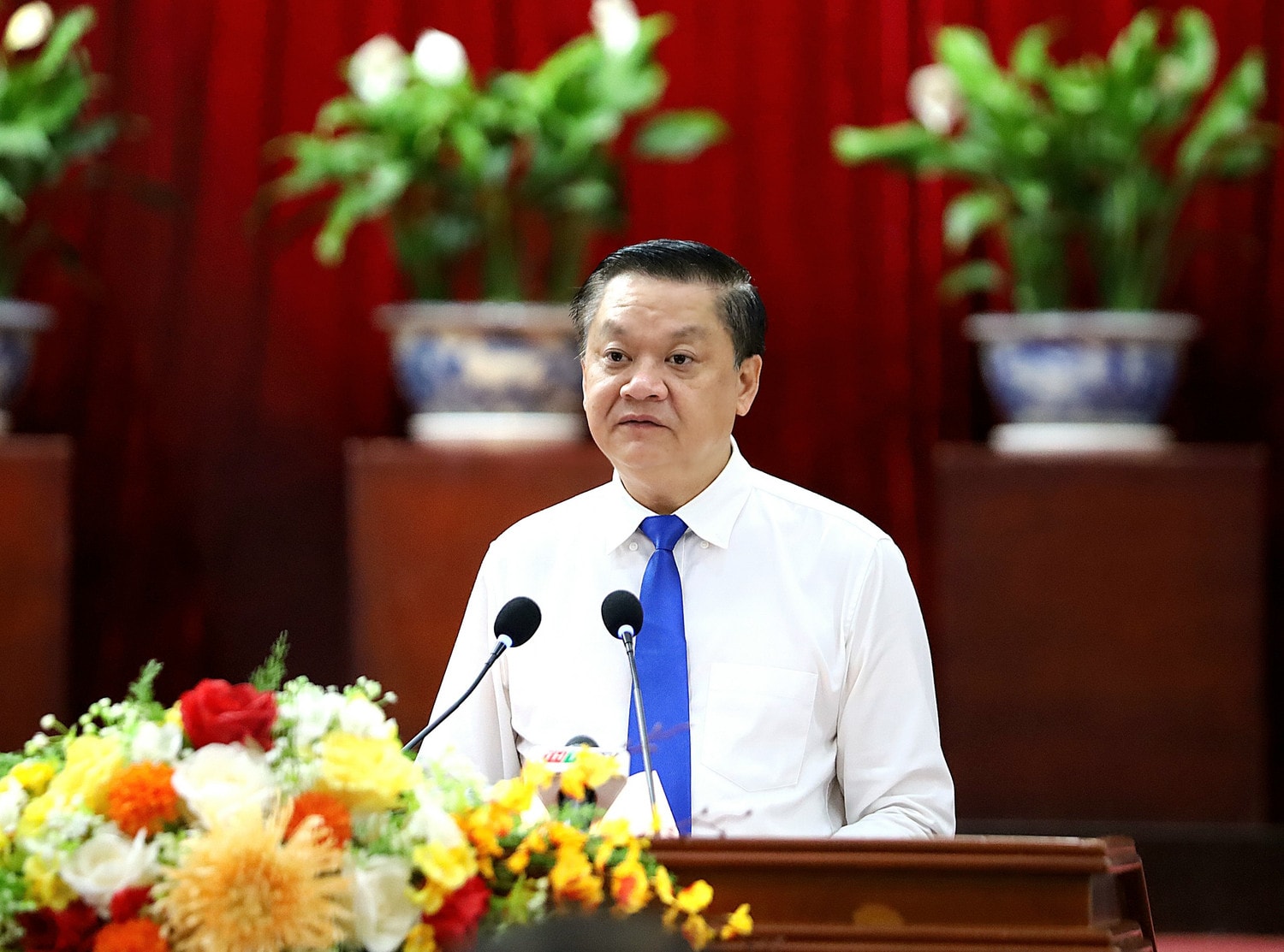 Xem xét, thông qua nhiều nội dung quan trọng