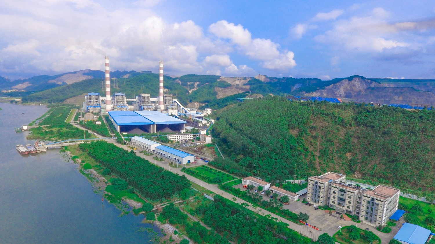 EVNGENCO1 hoàn thành vượt kế hoạch sản lượng điện sản xuất 6 tháng đầu năm 2024 -0