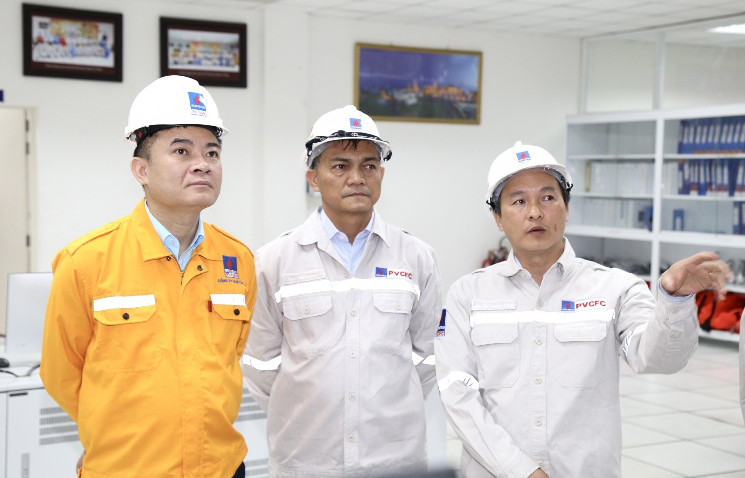 Tổng Giám đốc Petrovietnam Lê Ngọc Sơn làm việc tại Nhà máy Đạm Cà Mau -0