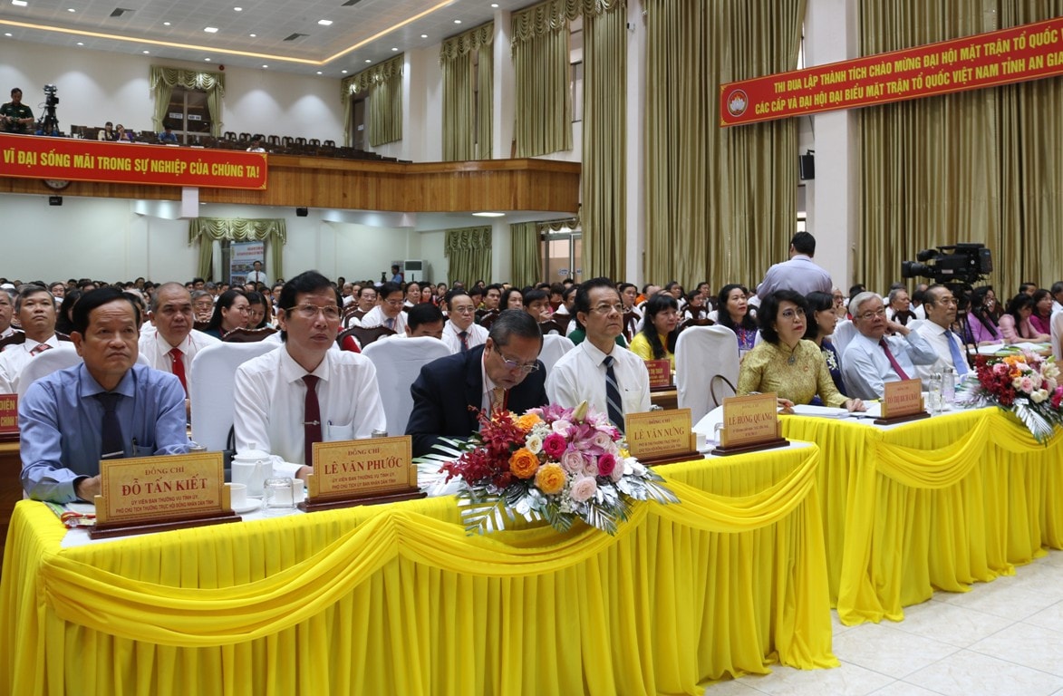 Các đại biểu tham dự Đại hội đại biểu Ủy ban MTTQ Việt Nam tỉnh An Giang Đại hội đại biểu Ủy ban MTTQ Việt Nam tỉnh An Giang thành công tốt đẹp