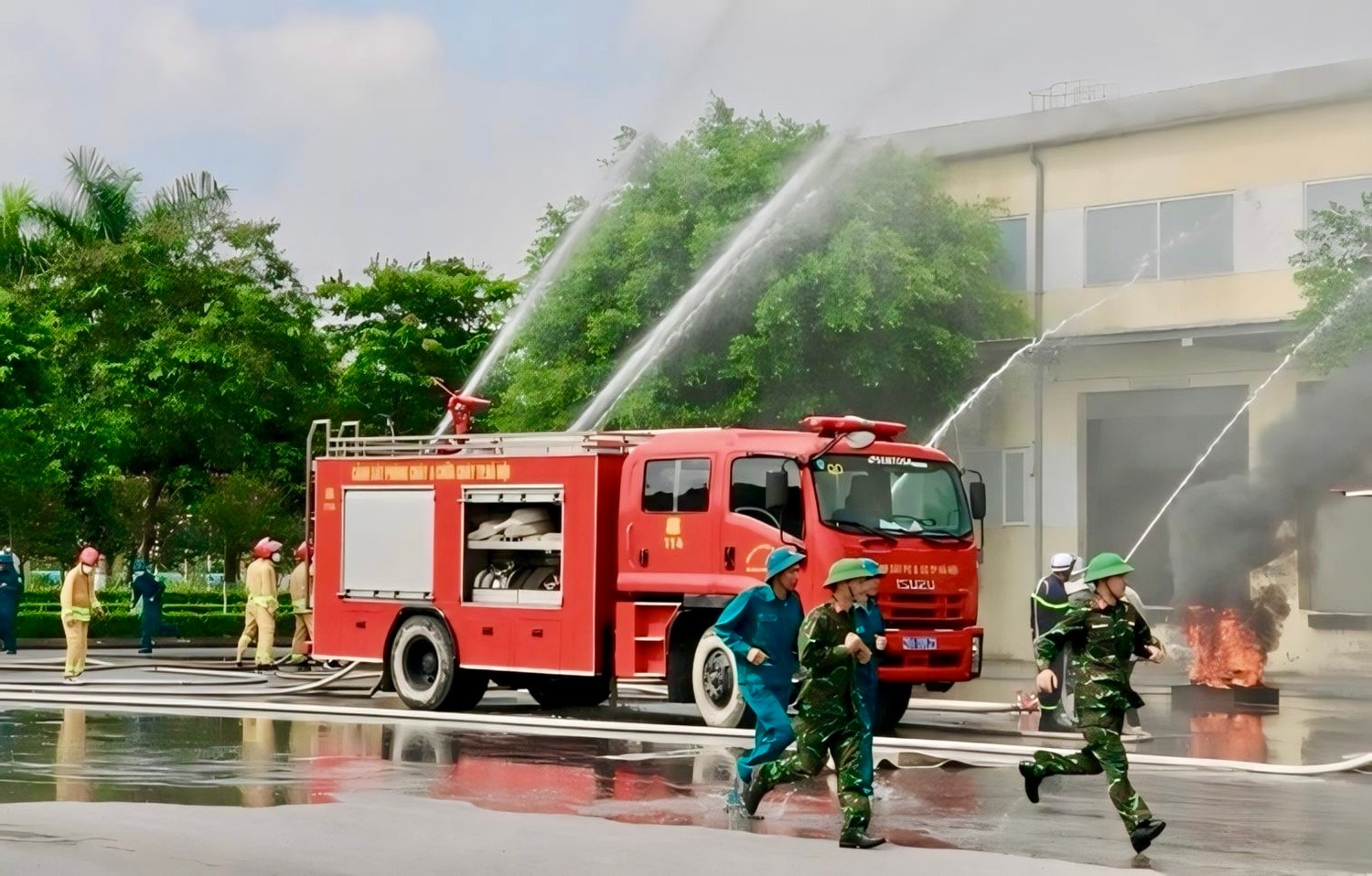 Thời gian qua, Hà Nội đã tập trung nâng cao năng lực và bảo đảm an toàn PCCC trên địa bàn thành phố