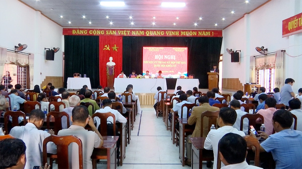 Phó Chủ tịch Quốc hội Nguyễn Đức Hải tiếp xúc cử tri tại huyện Tây Giang, Quảng Nam -0