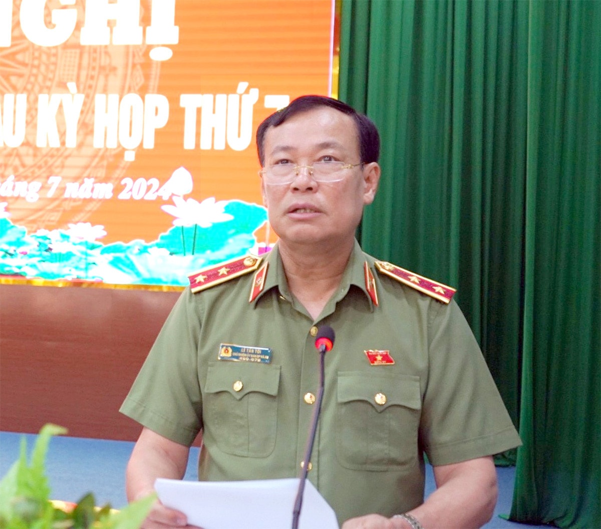 Chủ nhiệm Ủy ban Quốc phòng và An ninh Lê Tấn Tới tiếp xúc cử tri tại Long An -1