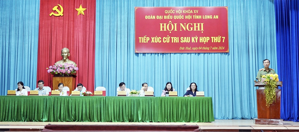 Chủ nhiệm Ủy ban Quốc phòng và An ninh Lê Tấn Tới tiếp xúc cử tri tại Long An -0