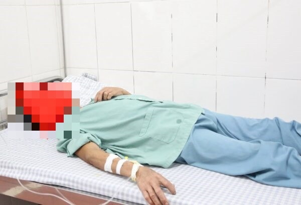 Người đàn ông bị viêm màng não do ăn lòng lợn -0