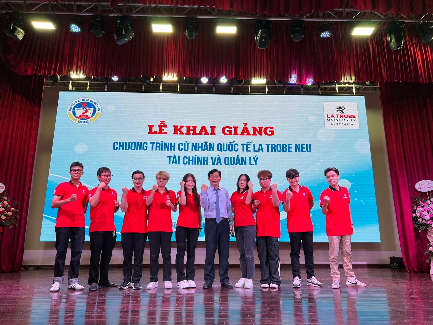 Vì sao chương trình đào tạo ngành Ngân hàng - Tài chính, Trường ĐH Kinh tế Quốc dân hút thí sinh? -0