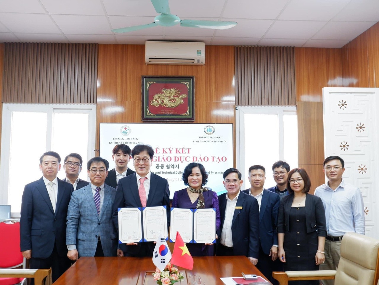 Trường Cao đẳng Kỹ thuật Y Dược Hà Nội áp dụng mô hình đào tạo “Bệnh viện - Nhà trường - Doanh nghiệp” -0