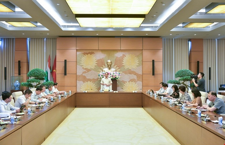 toàn cảnh cuộc họp - Ảnh H.Ngọc