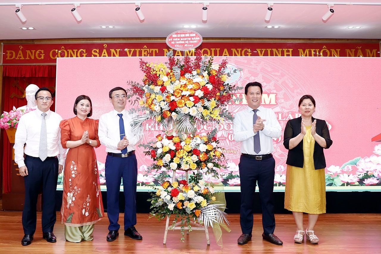 Xứng đáng là cơ quan nghiên cứu khoa học cơ bản đầu ngành trong lĩnh vực đo đạc và bản đồ -1