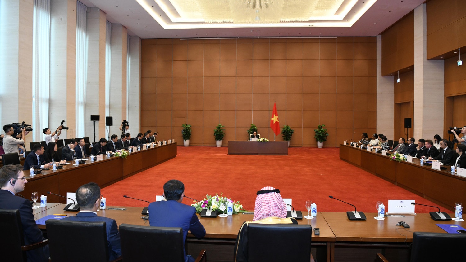 Chủ tịch Quốc hội Trần Thanh Mẫn tiếp lãnh đạo các Cơ quan Kiểm toán tối cao và các tổ chức quốc tế ảnh 10 Chủ tịch Quốc hội Trần Thanh Mẫn tiếp lãnh đạo Kiểm toán nhà nước các quốc gia và tổ chức quốc tế -2