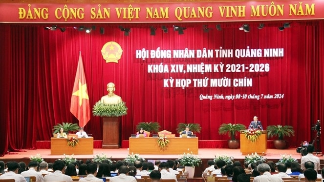Toàn cảnh kỳ họp - M.Tuân