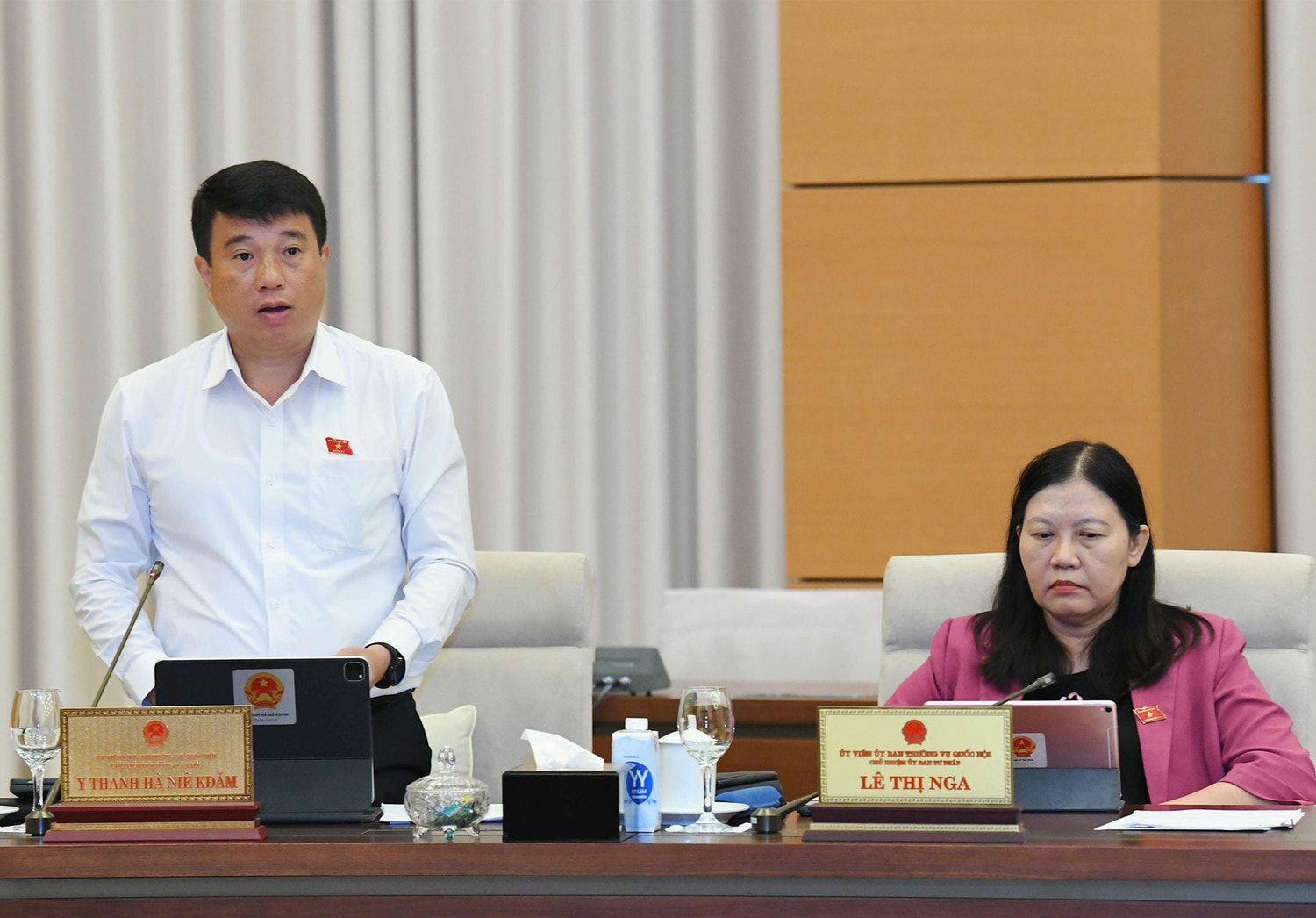 Kỳ vọng những quyết sách của Quốc hội giúp ổn định và nâng cao đời sống của nhân dân -0