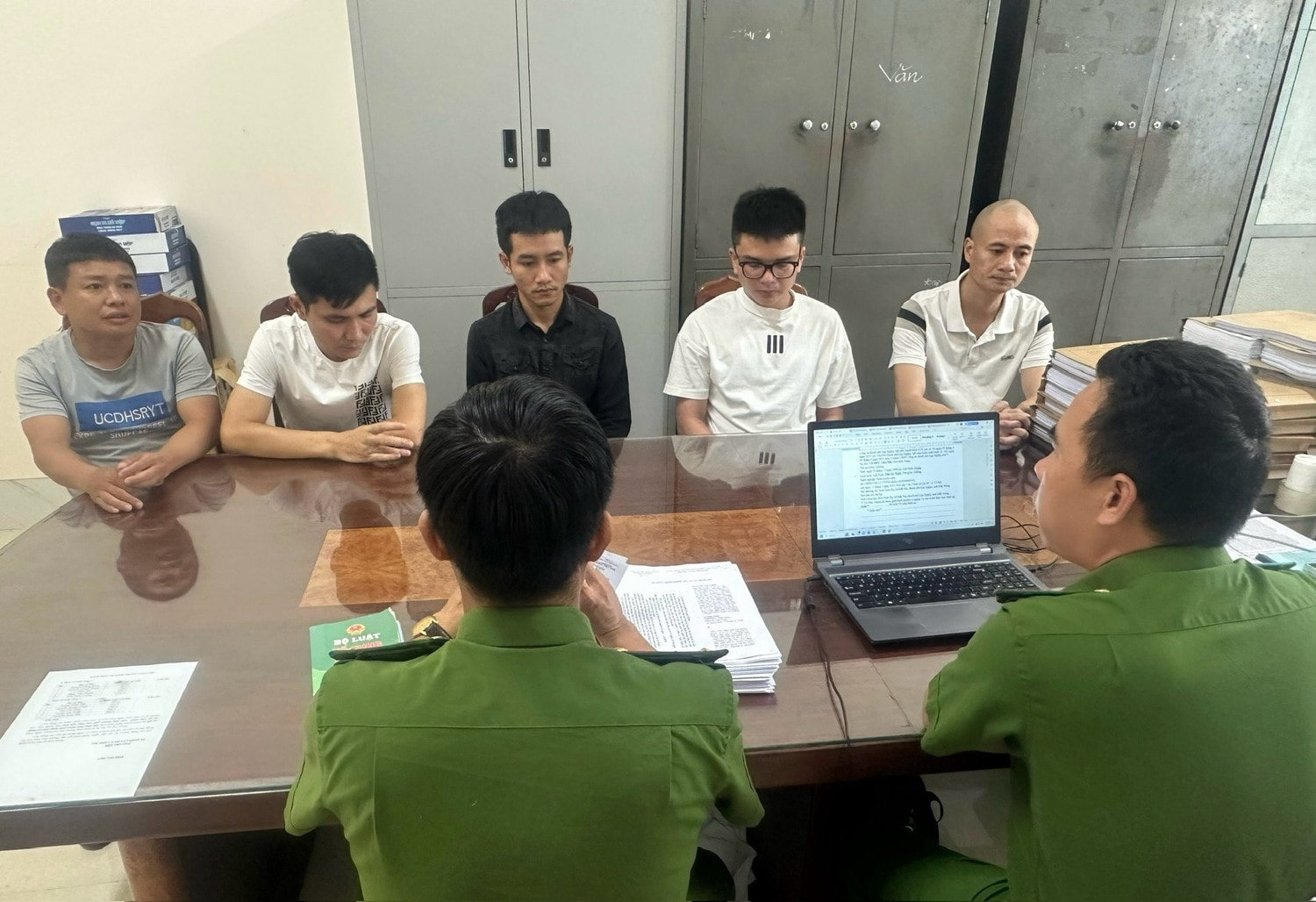 Đắk Nông: Công an TP Gia Nghĩa triệt phá đường dây cho vay lãi nặng lên đến 556%/năm -0
