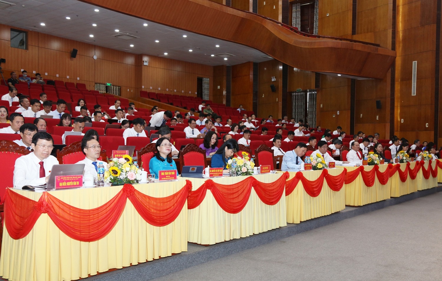 Các đại biểu tham dự kỳ họp Sẽ thảo luận, quyết định 18 dự thảo nghị quyết -0