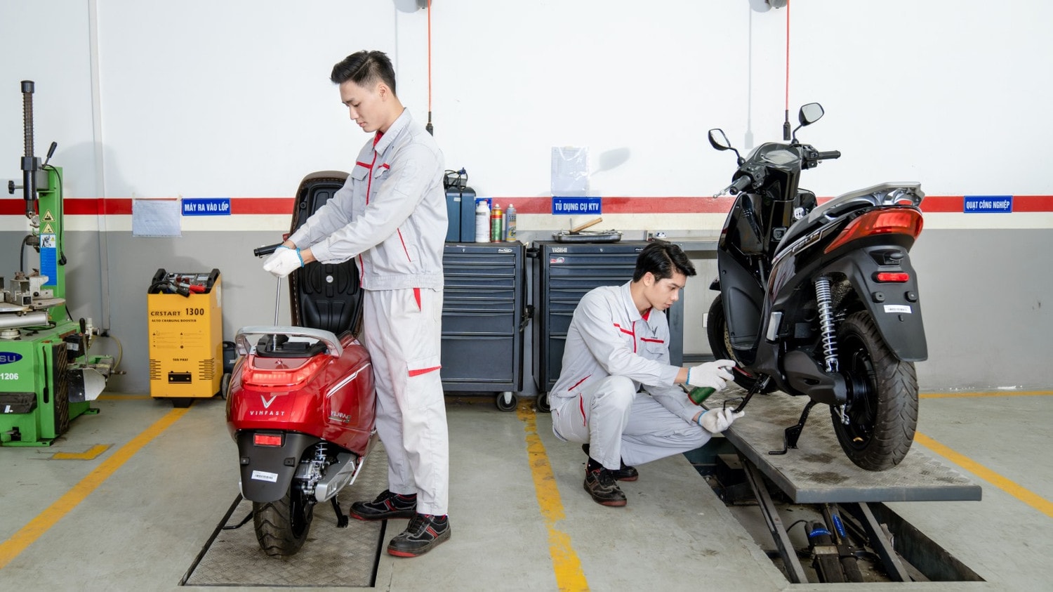 Chọn pin chính hãng cho xe máy điện: an toàn, tiết kiệm về lâu dài -0