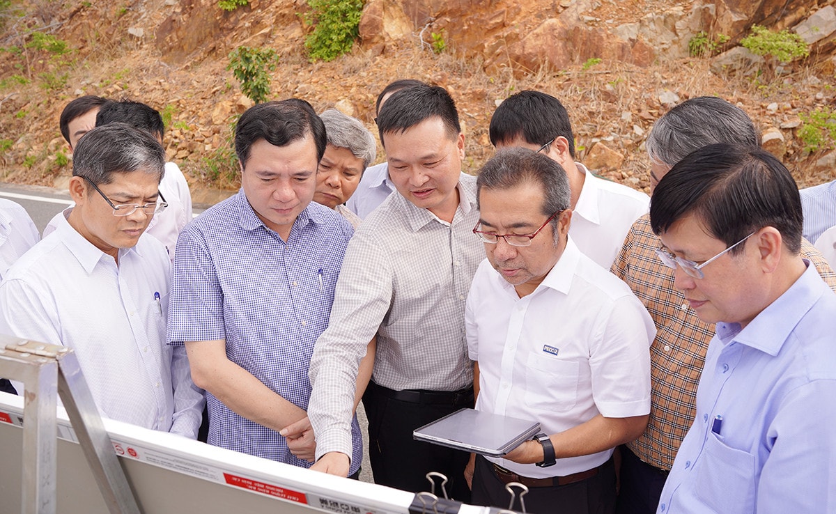 Kéo cáp ngầm đưa điện ra Côn Đảo -0
