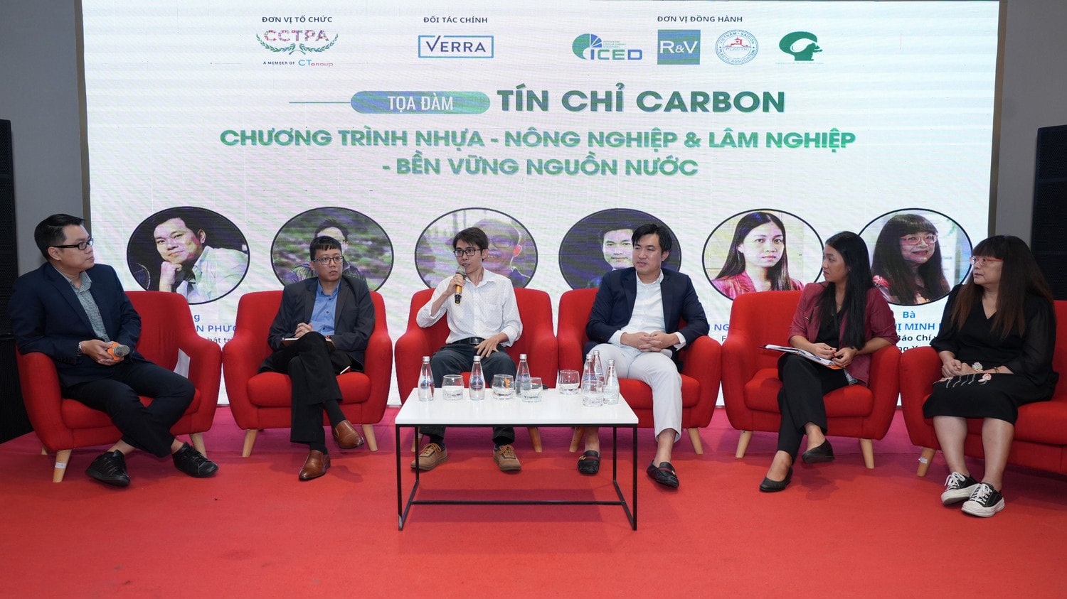 Các chuyên gia, doanh nghiệp, diễn giả thảo luận tại tọa đàm Tín chỉ Carbon: Chìa khóa cho nền kinh tế tuần hoàn và phát triển bền vững -0