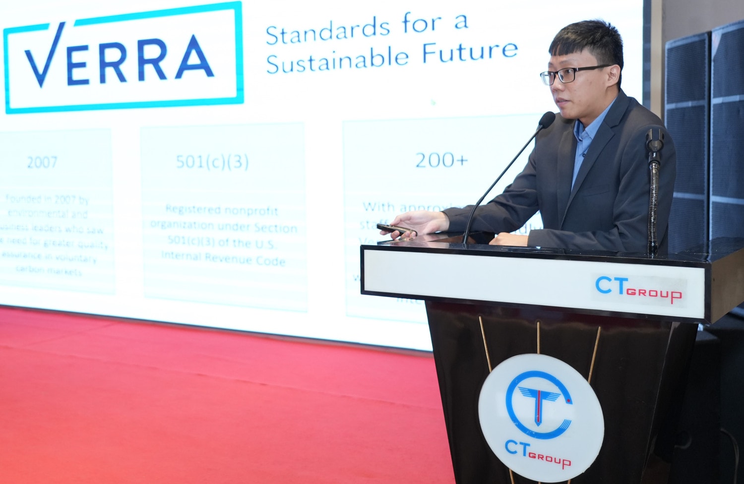 Ông Win Sim Tan chia sẻ về Chương trình giảm ô nhiễm rác nhựa và tín chỉ carbon Tín chỉ Carbon: Chìa khóa cho nền kinh tế tuần hoàn và phát triển bền vững -0