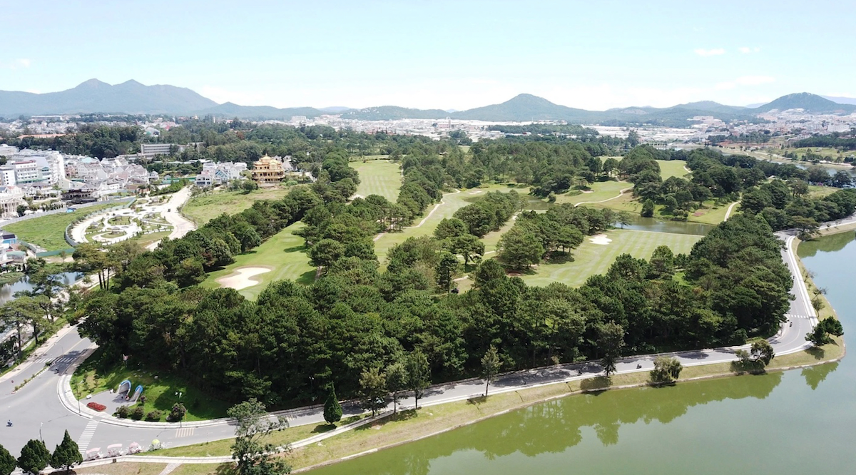 Dự án Sân Golf Đồi Cù không có đất rừng phòng hộ -0