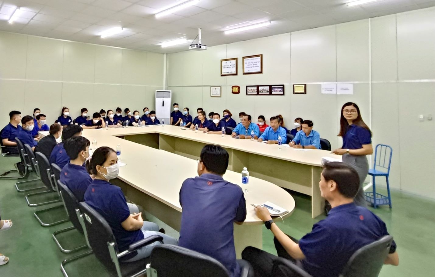 Khẳng định vai trò, cống hiến thầm lặng của cán bộ nữ công đoàn -0