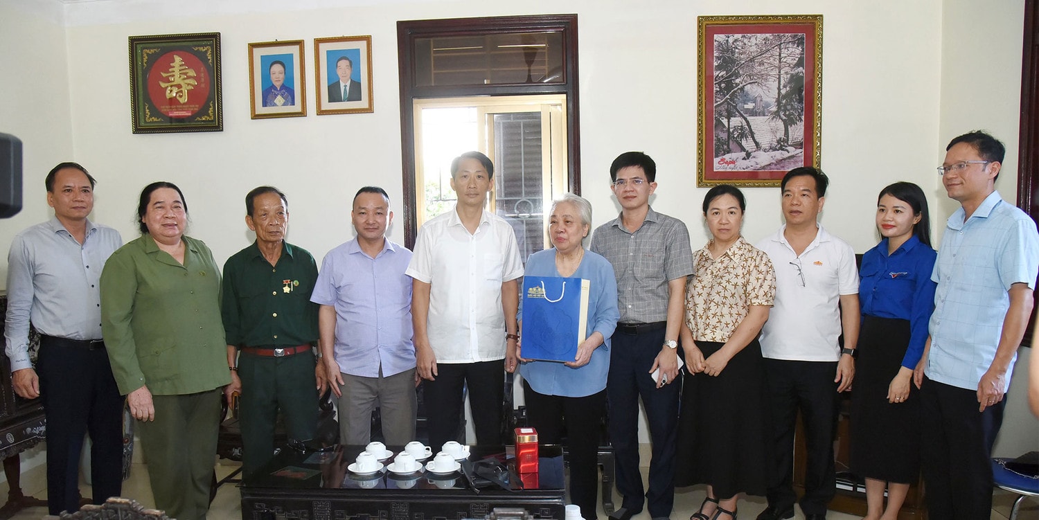 Khối thi đua III Văn phòng Quốc hội sơ kết hoạt động 6 tháng đầu năm -0