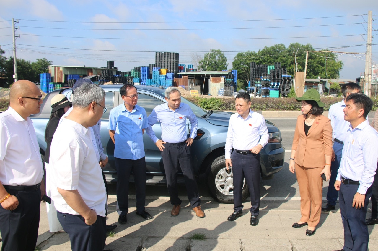 Đoàn giám sát của Quốc hội khảo sát một số dự án bất động sản trên địa bàn tỉnh Bình Dương Tổng Thư ký Quốc hội Bùi Văn Cường chủ trì làm việc với UBND tỉnh Bình Dương về thực hiện chính sách, pháp luật về quản lý thị trường bất động sản và nhà ở xã hội