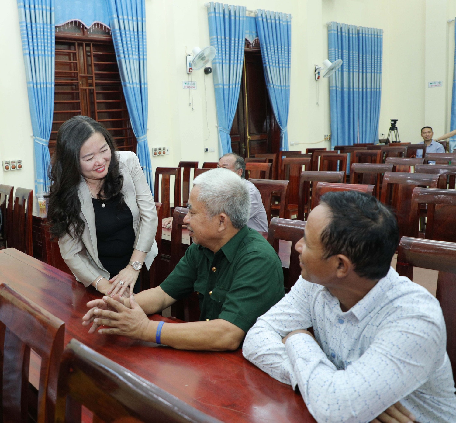 Báo Đại biểu Nhân dân dâng hương, tri ân các Anh hùng liệt sĩ tại các tỉnh Quảng Trị, Quảng Bình, Hà Tĩnh và Nghệ An -0