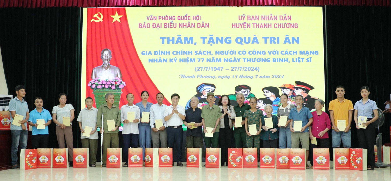 Báo Đại biểu Nhân dân dâng hương, tri ân các Anh hùng liệt sĩ tại các tỉnh Quảng Trị, Quảng Bình, Hà Tĩnh và Nghệ An -3