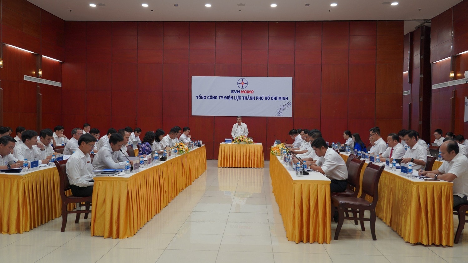 EVNHCMC bảo đảm cung cấp điện phát triển kinh tế - xã hội, đáp ứng nhu cầu sinh hoạt của nhân dân trong 6 tháng đầu năm 2024 - 0