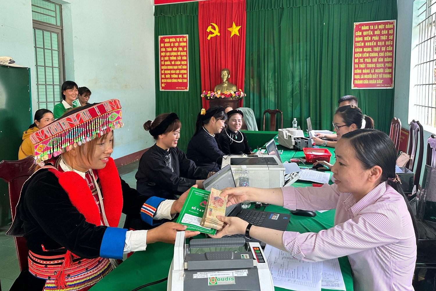 Điểm tựa cho người lao động đi làm việc tại nước ngoài -0