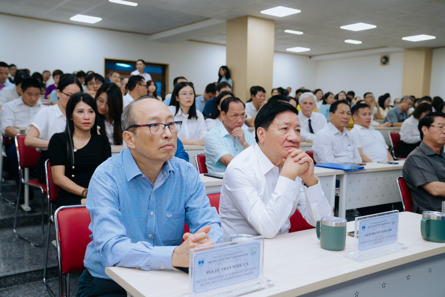 Trường Quản trị và Kinh doanh, Đại học Quốc gia Hà Nội: Định vị được vị trí quan trọng trong hệ thống giáo dục Việt Nam ảnh 3 Trường Quản trị và Kinh doanh, Đại học Quốc gia Hà Nội lễ kỷ niệm 29 năm ngày thành lập -0