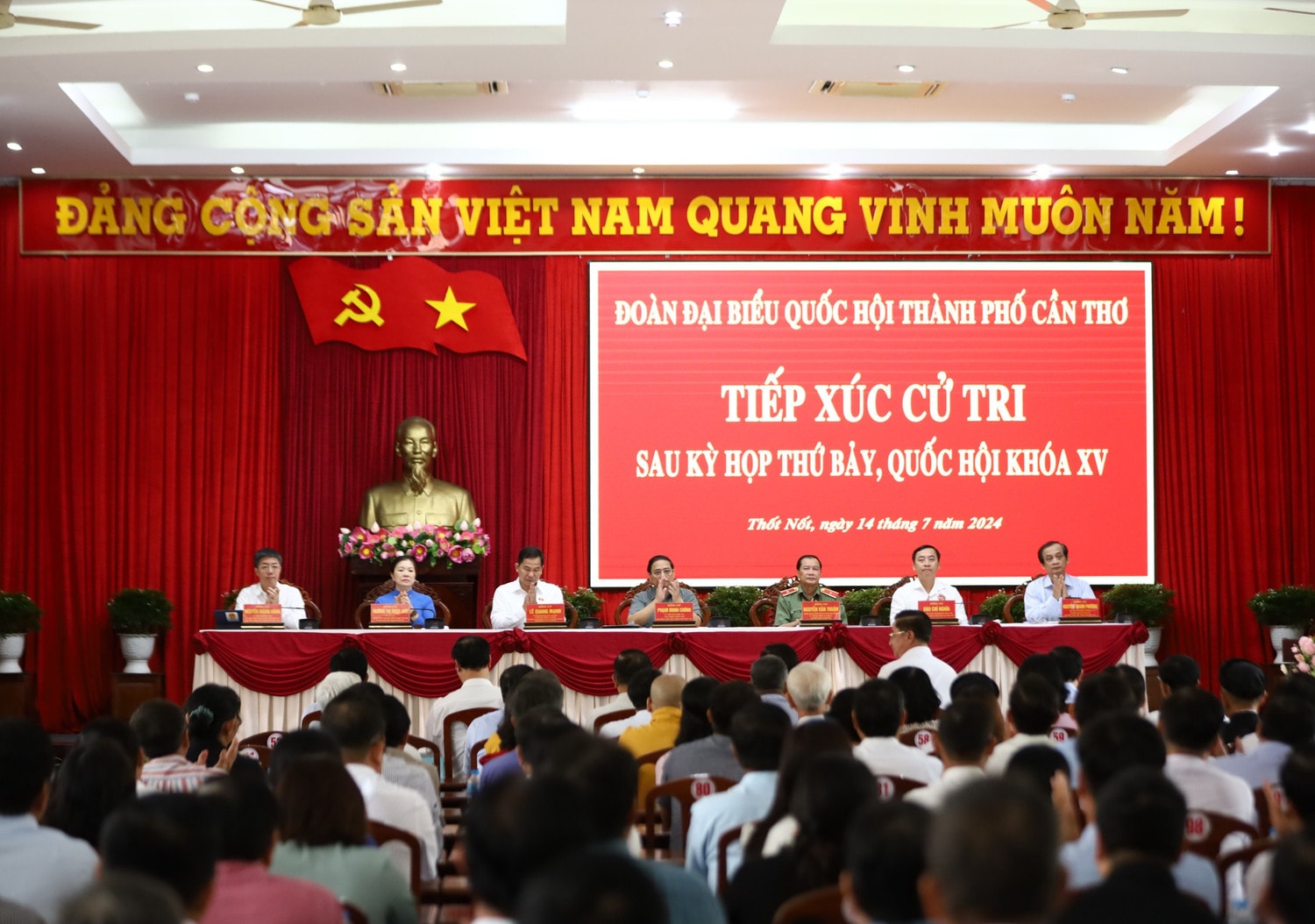 Thủ tướng Phạm Minh Chính tiếp xúc cử tri tại thành phố Cần Thơ -0