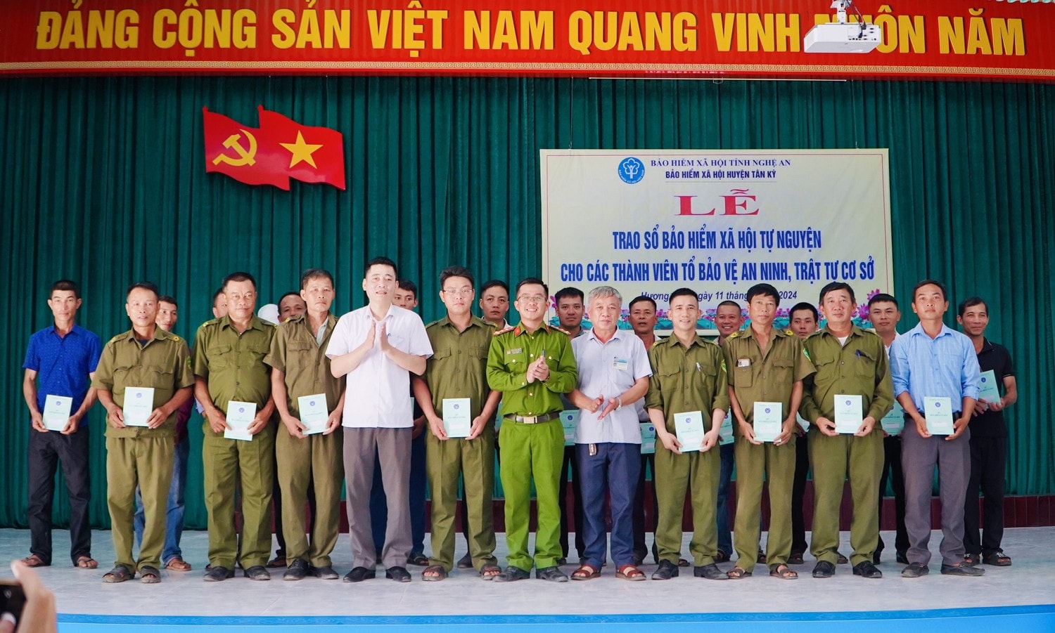 100% thành viên Tổ bảo vệ an ninh trật tự ở cơ sở tham gia bảo hiểm xã hội tự nguyện -0